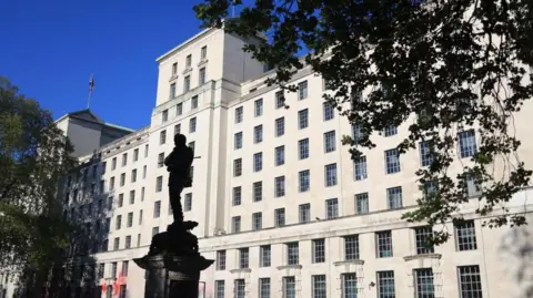 英国因重大数据泄露设立秘密阿富汗人员安置计划