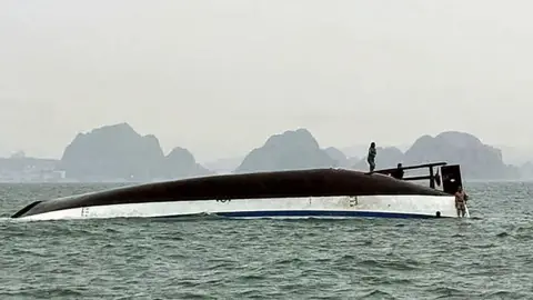 越南游船翻沉，数十人遇难