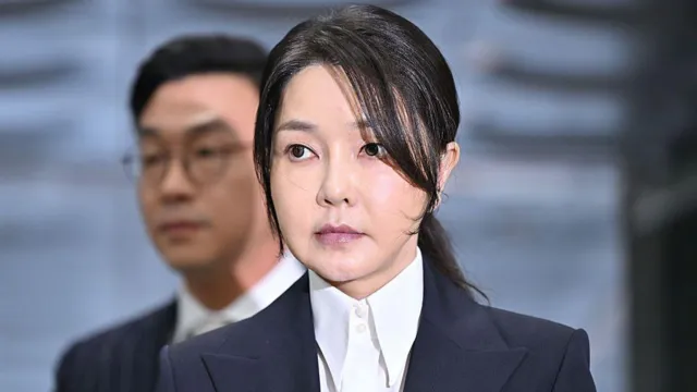 韩国前第一夫人因腐败问题被捕